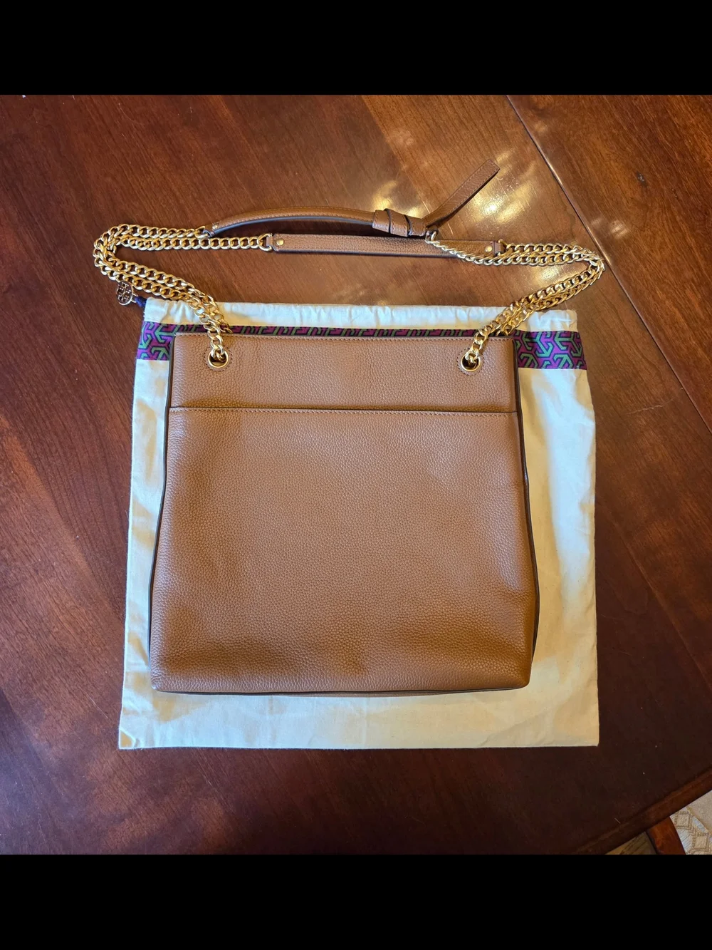 Tory Burch Leather Swingpack With Gold Chain.  Includes Dust Bag